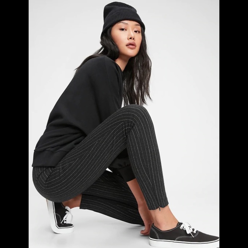 High Rise Stripe Leggings